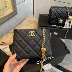 Túi Chanel Hobo Màu Đen Dây Đeo Trái Tim